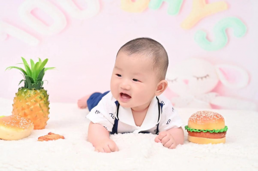 崇左宝宝可以躺着喝奶瓶吗